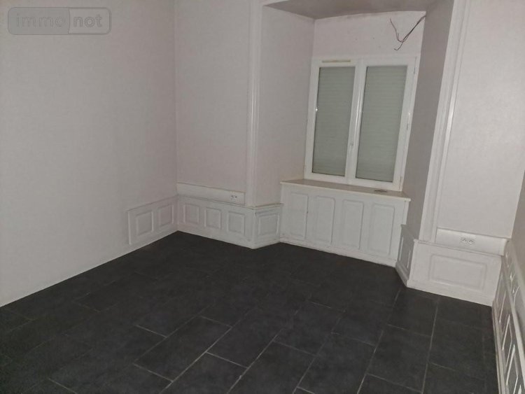 Immeuble a vendre Saint-Flour 15100 Cantal 261 m2  147340 euros