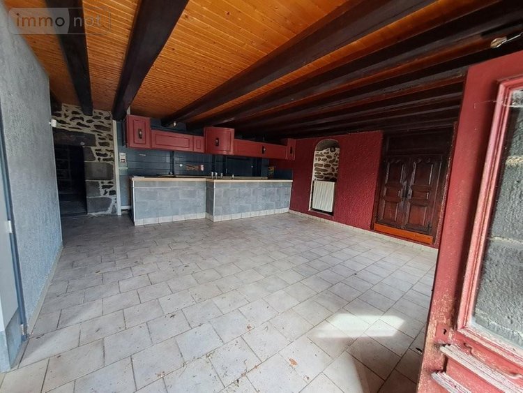 Fonds et murs commerciaux a vendre Les Ternes 15100 Cantal 235 m2  85200 euros