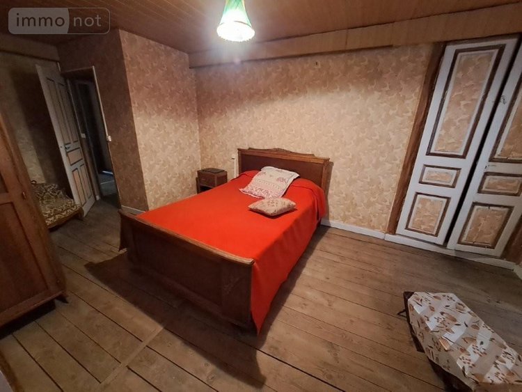 Fonds et murs commerciaux a vendre Saint-Flour 15100 Cantal 224 m2  100700 euros