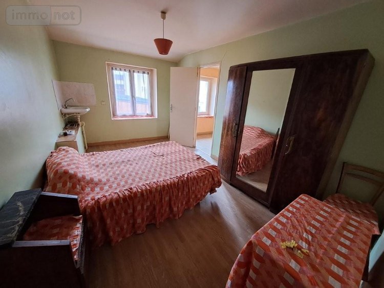 Fonds et murs commerciaux a vendre Saint-Flour 15100 Cantal 224 m2  100700 euros