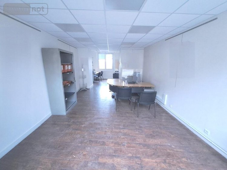 Immeuble a vendre Saint-Flour 15100 Cantal 190 m2  371000 euros