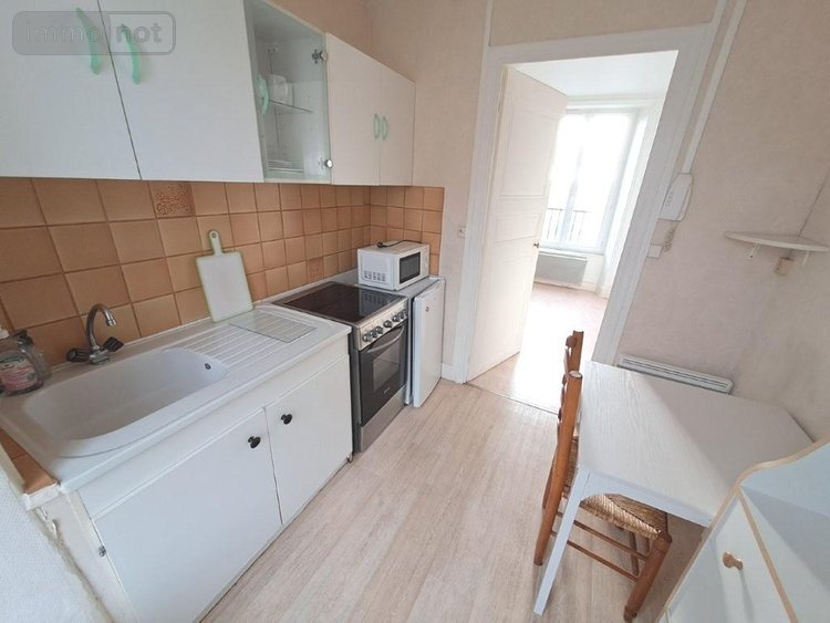 Immeuble a vendre Saint-Flour 15100 Cantal 190 m2  371000 euros