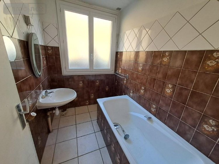 Maison a vendre Riom-ès-Montagnes 15400 Cantal 97 m2 5 pièces 110000 euros