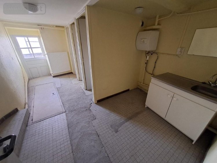 Immeuble a vendre Saint-Flour 15100 Cantal 443 m2  68900 euros