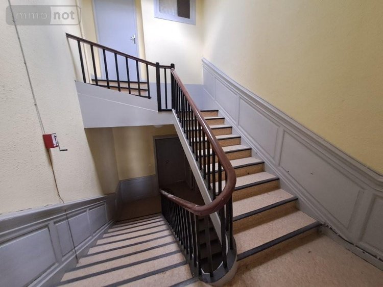 Immeuble a vendre Saint-Flour 15100 Cantal 443 m2  68900 euros