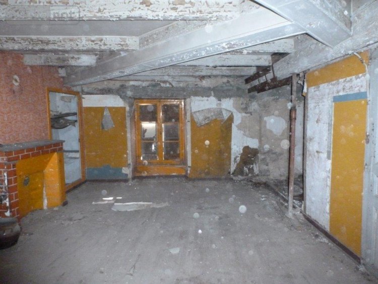 Immeuble a vendre Saint-Flour 15100 Cantal 300 m2  74200 euros