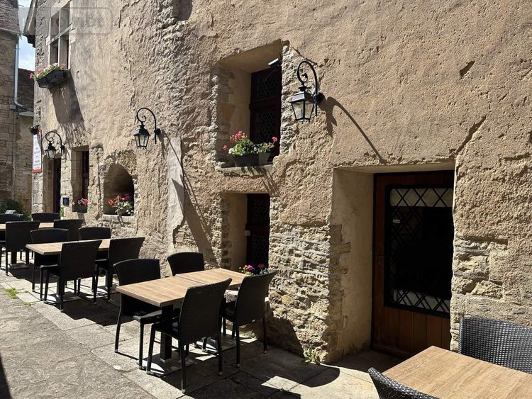 Fonds et murs commerciaux a vendre Châteauneuf 21320 Côte-d'Or 250 m2  690000 euros