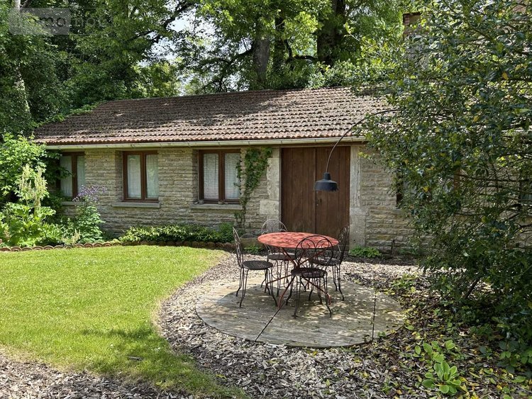 Fonds et murs commerciaux a vendre Pouilly-en-Auxois 21320 Côte-d'Or 210 m2  215000 euros