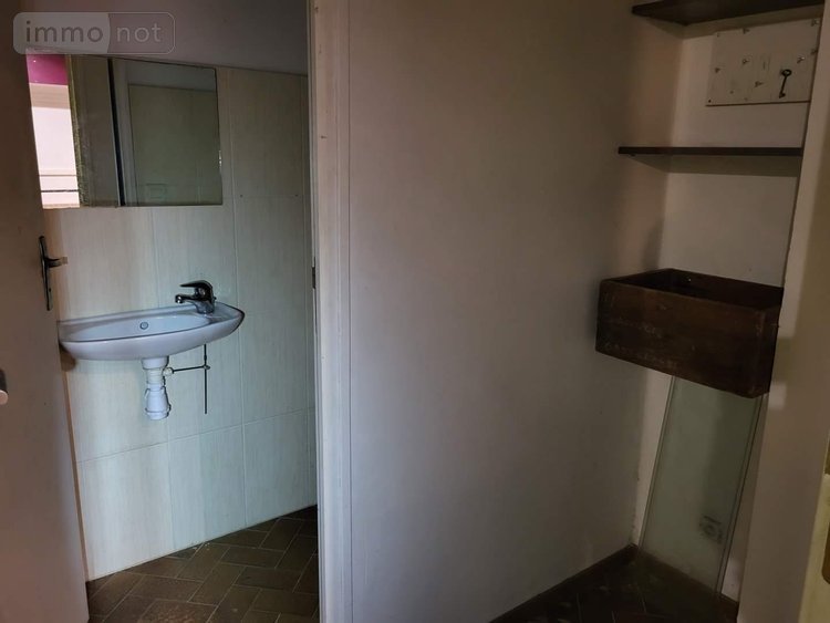 Fonds et murs commerciaux a vendre Dun-le-Palestel 23800 Creuse 98 m2  63130 euros