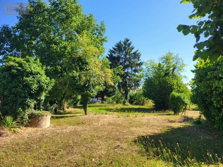 Fonds et murs commerciaux a vendre Dun-le-Palestel 23800 Creuse 161 m2  69550 euros