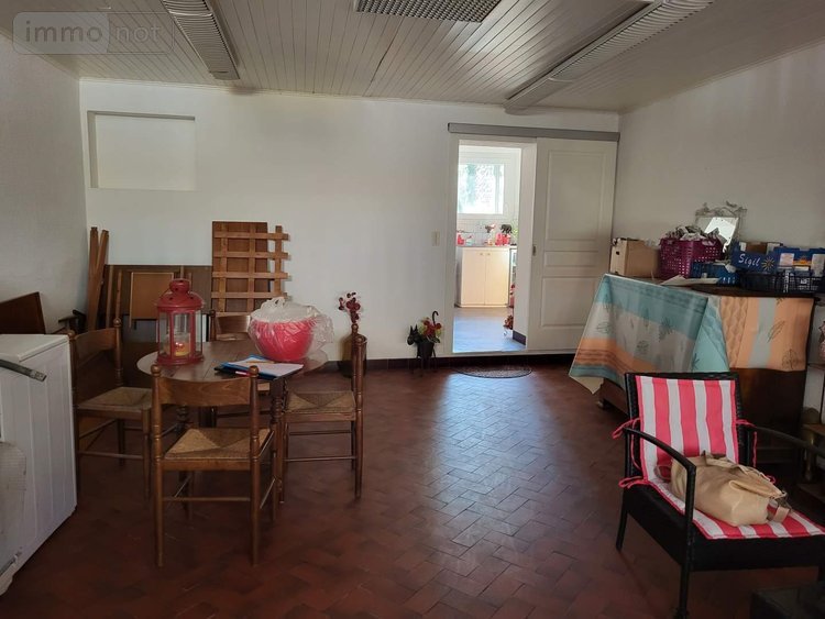 Fonds et murs commerciaux a vendre Dun-le-Palestel 23800 Creuse 161 m2  69550 euros