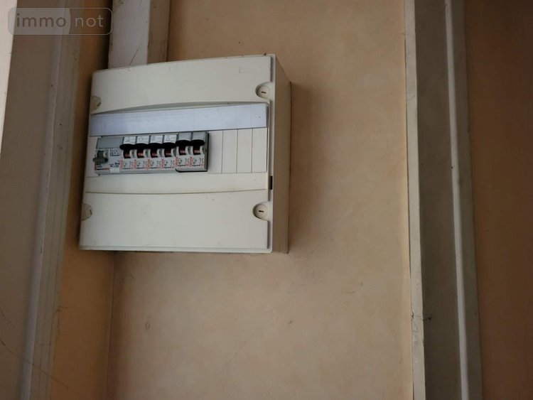 Fonds et murs commerciaux a vendre Dun-le-Palestel 23800 Creuse 180 m2  43200 euros