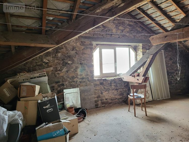 Fonds et murs commerciaux a vendre Dun-le-Palestel 23800 Creuse 180 m2  43200 euros