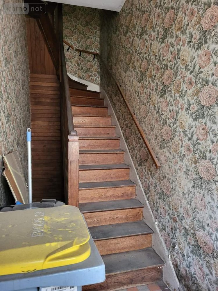 Fonds et murs commerciaux a vendre Dun-le-Palestel 23800 Creuse 180 m2  43200 euros