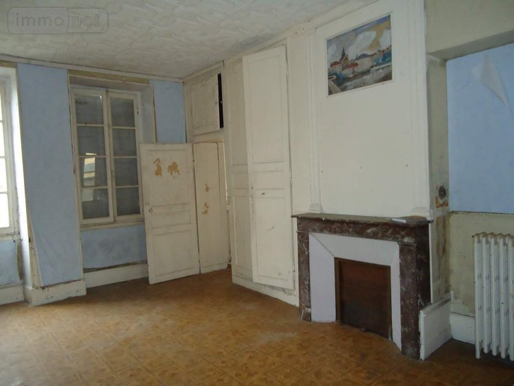 Immeuble a vendre Dun-le-Palestel 23800 Creuse 180 m2  86402 euros