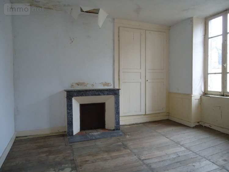 Immeuble a vendre Dun-le-Palestel 23800 Creuse 180 m2  86402 euros