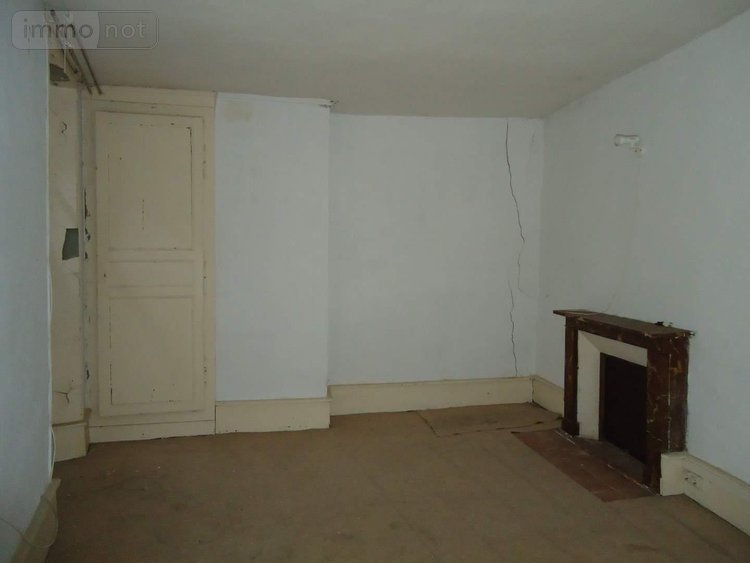Immeuble a vendre Dun-le-Palestel 23800 Creuse 180 m2  86402 euros