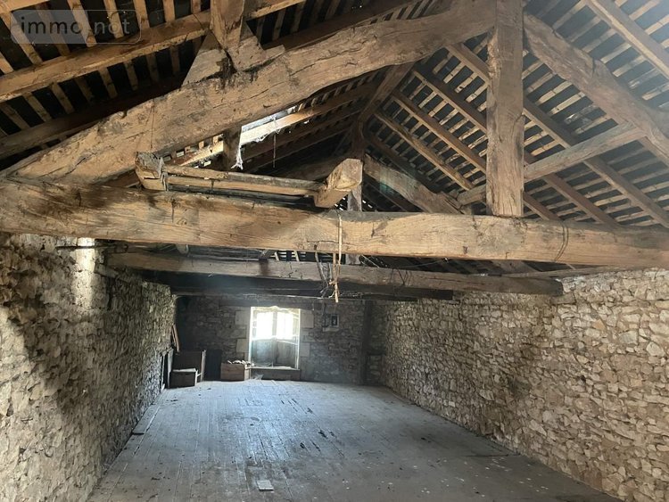 Immeuble a vendre Javerlhac et la Chapelle Saint Robert 24300 Dordogne 306 m2  203300 euros