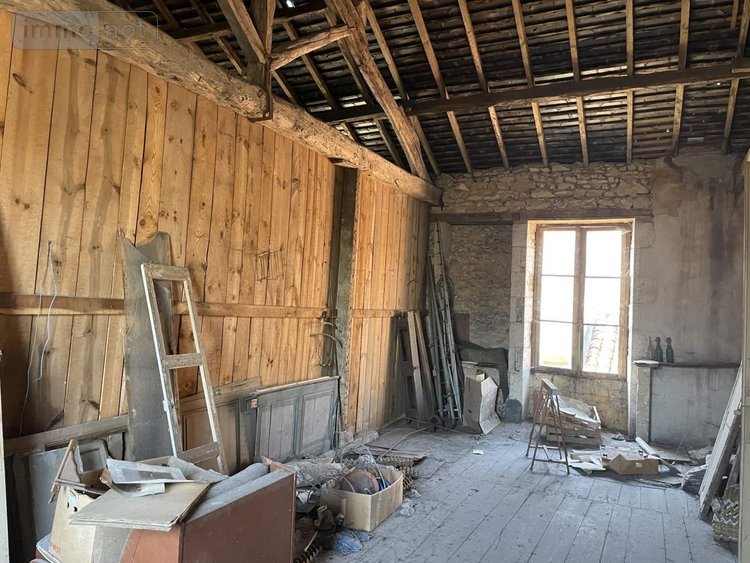 Immeuble a vendre Javerlhac et la Chapelle Saint Robert 24300 Dordogne 306 m2  203300 euros