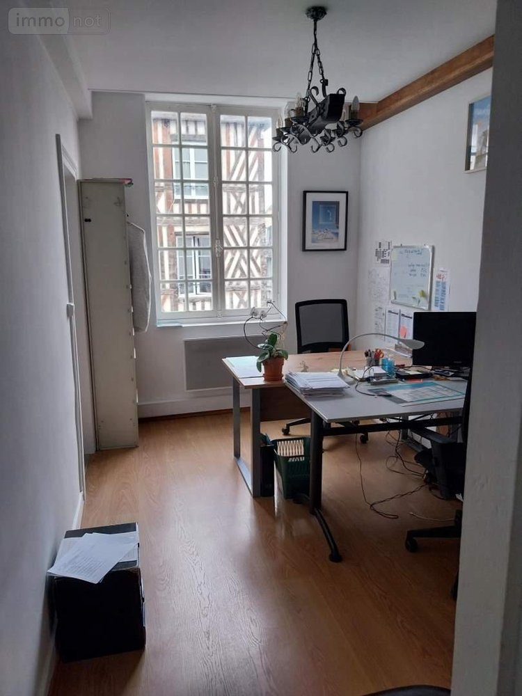 Location fonds et murs commerciaux Pont-Audemer 27500 Eure 80 m2  720 euros
