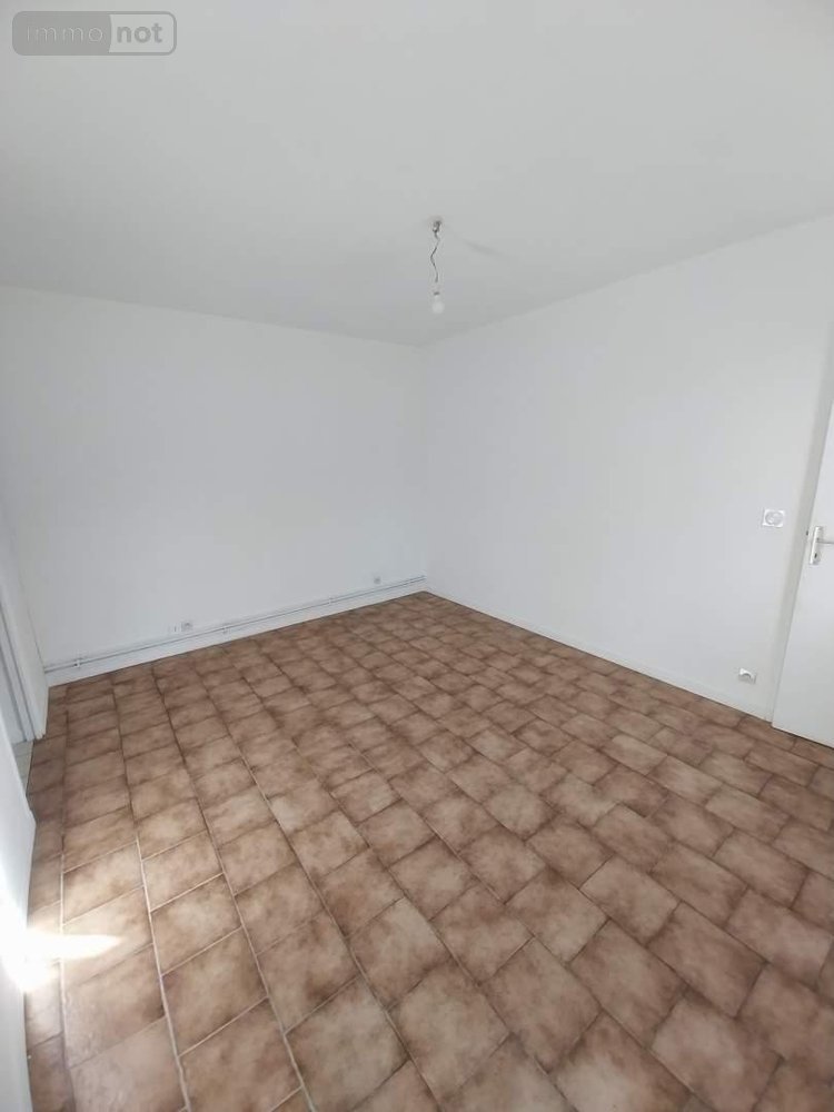 Location maison Saint-Siméon 27560 Eure 80 m2 4 pièces 820 euros