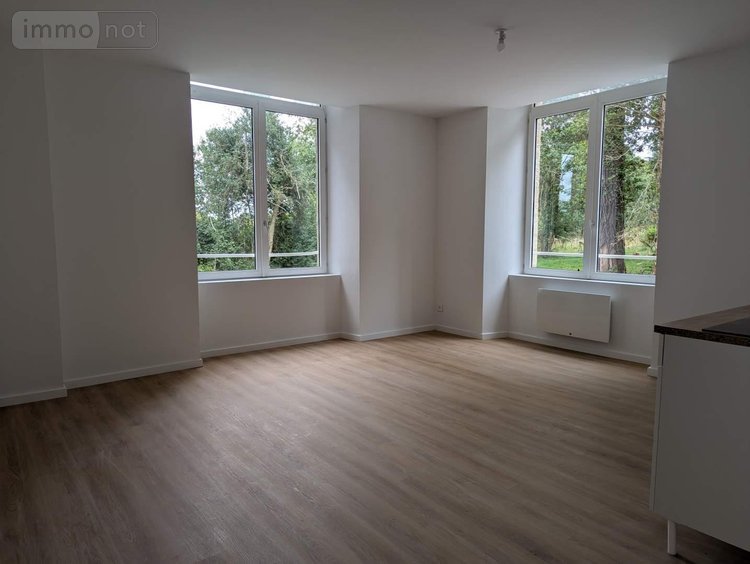 Immeuble a vendre Kerlaz 29100 Finistère 830 m2  1575000 euros