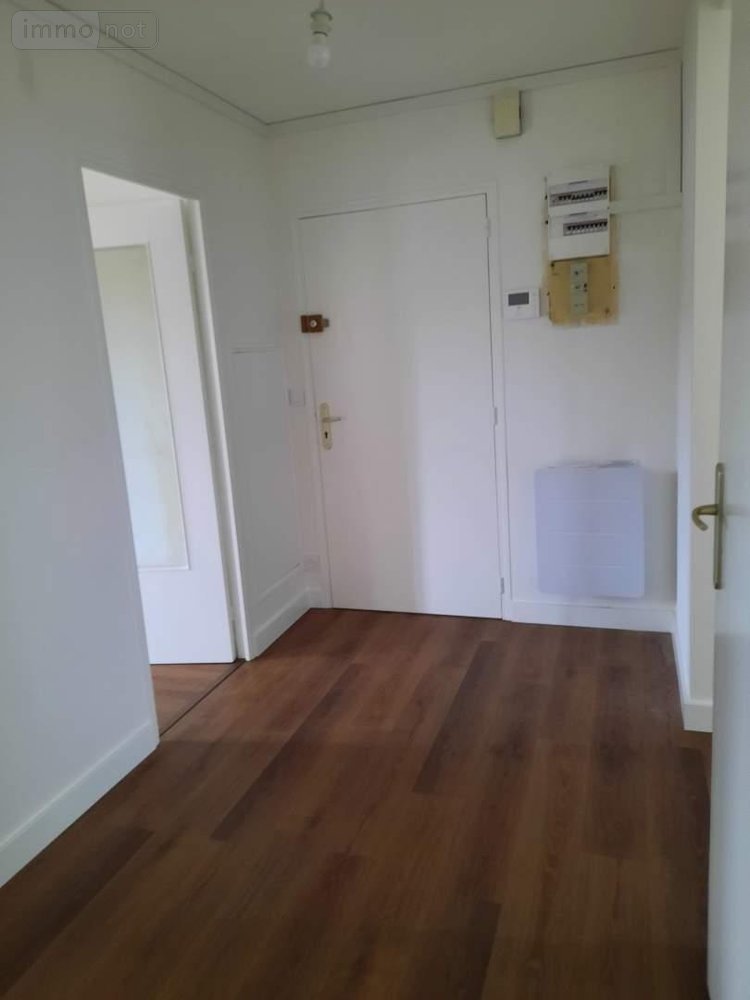 Location appartement Noyal-sur-Vilaine 35530 Ille-et-Vilaine 100 m2 5 pièces 800 euros