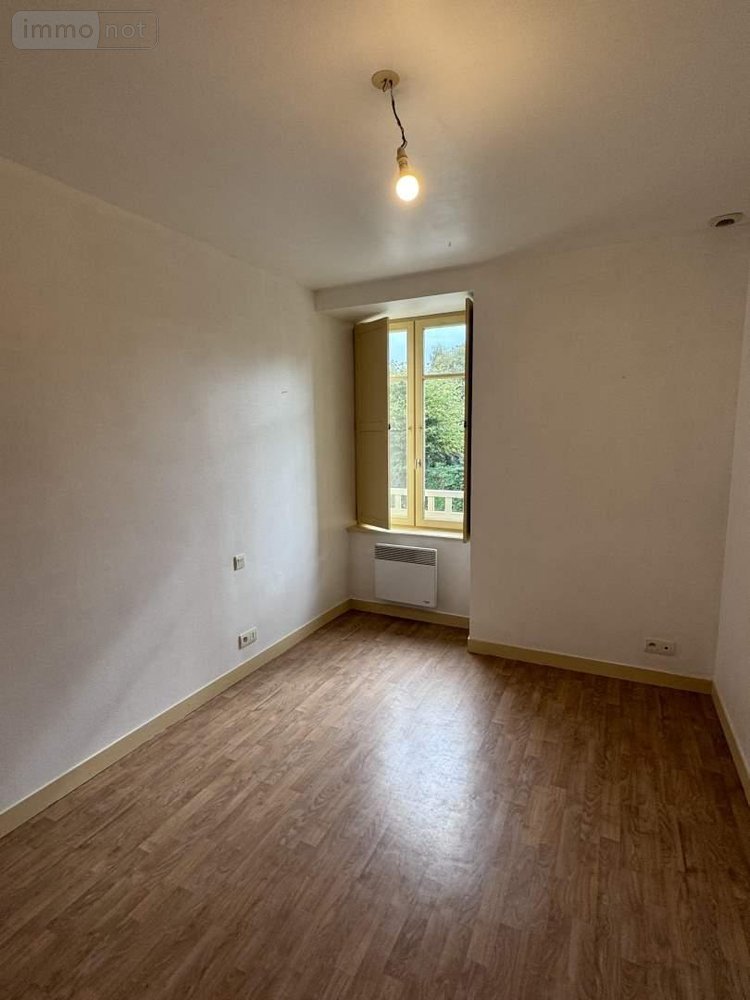 Location maison Dingé 35440 Ille-et-Vilaine 134 m2 4 pièces 800 euros