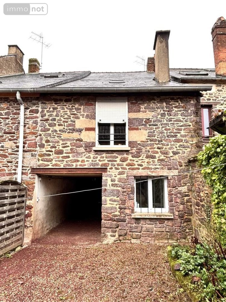 Immeuble a vendre Montfort-sur-Meu 35160 Ille-et-Vilaine 86 m2  198500 euros