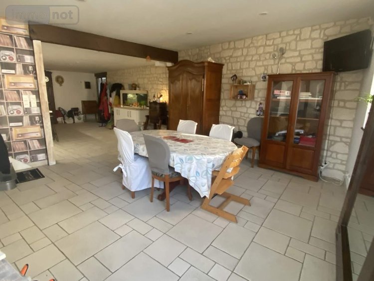 Immeuble a vendre Fougères 35300 Ille-et-Vilaine 338 m2  374256 euros