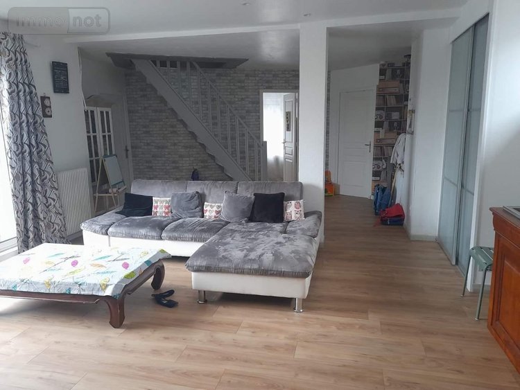 Immeuble a vendre Fougères 35300 Ille-et-Vilaine 338 m2  374256 euros