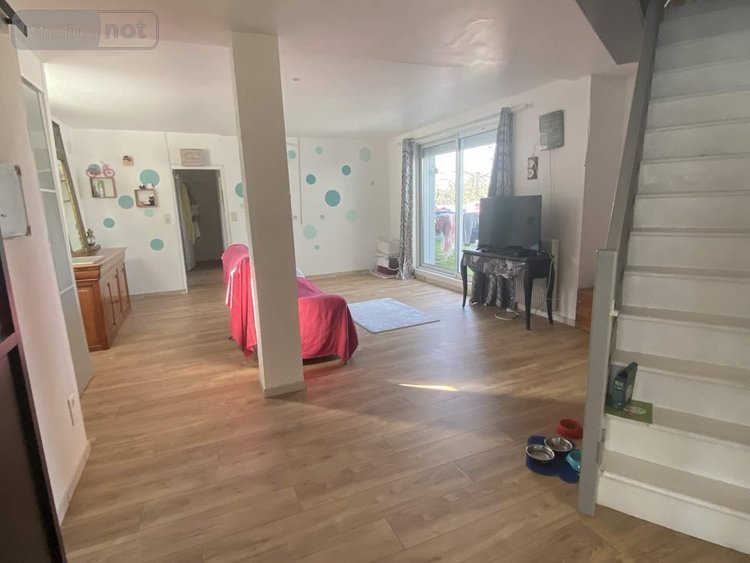 Immeuble a vendre Fougères 35300 Ille-et-Vilaine 338 m2  374256 euros