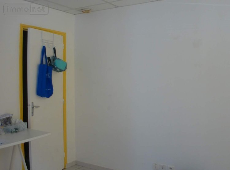 Location fonds et murs commerciaux Saint-Malo 35400 Ille-et-Vilaine 52 m2  710 euros
