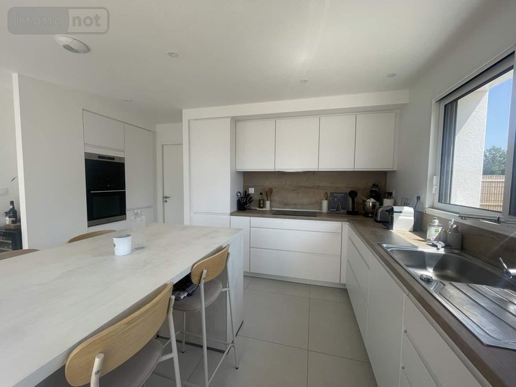 Maison a vendre Châteaubourg 35220 Ille-et-Vilaine 150 m2 8 pièces 501600 euros