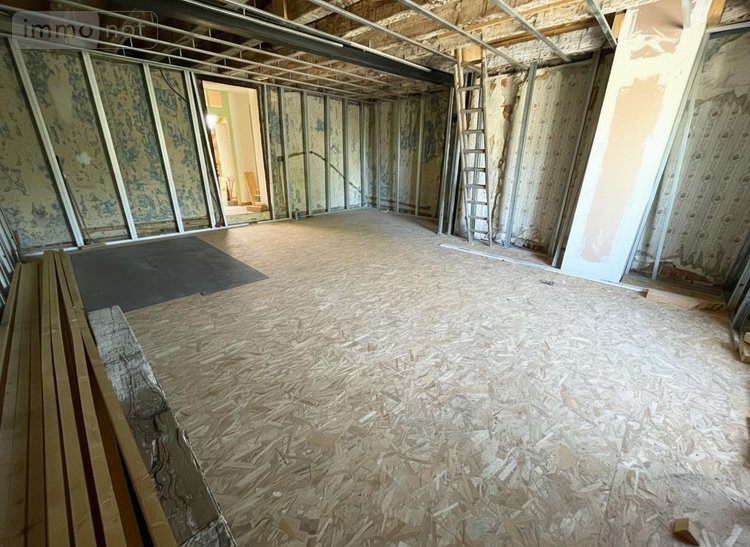 Immeuble a vendre La Guerche-de-Bretagne 35130 Ille-et-Vilaine 150 m2  89980 euros