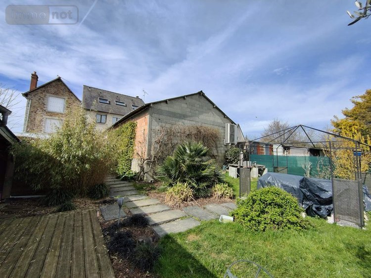 Immeuble a vendre Retiers 35240 Ille-et-Vilaine 319 m2  387600 euros