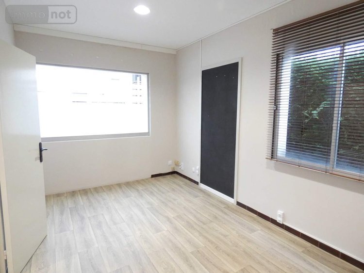 Location fonds et murs commerciaux Bain-de-Bretagne 35470 Ille-et-Vilaine 70 m2  700 euros