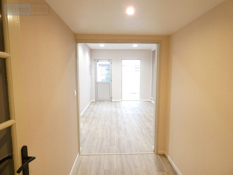 Location fonds et murs commerciaux Bain-de-Bretagne 35470 Ille-et-Vilaine 70 m2  700 euros