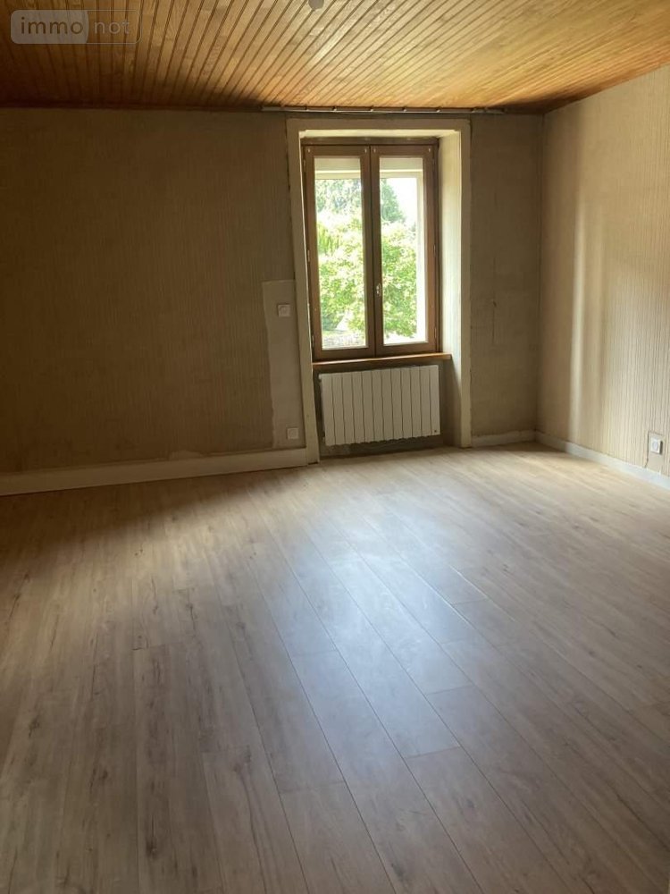 Location maison Mézières-sur-Couesnon 35140 Ille-et-Vilaine 79 m2 3 pièces 500 euros