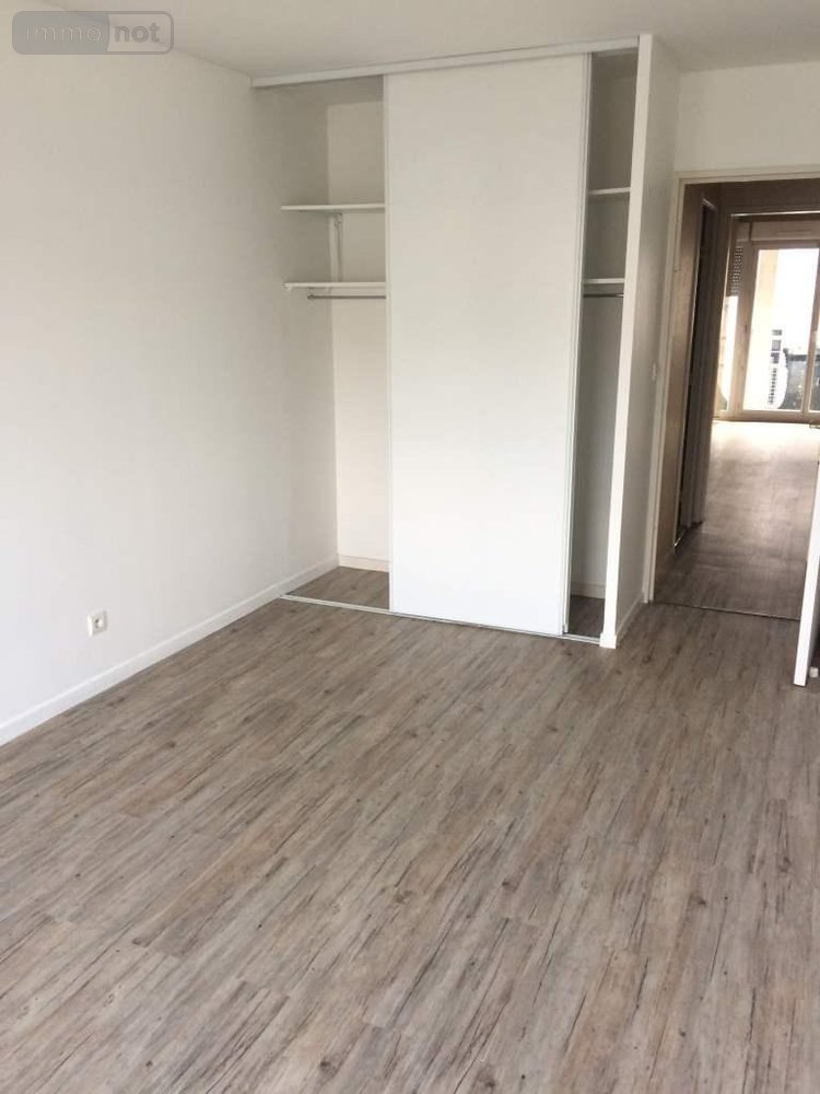 Location appartement Tours 37000 Indre-et-Loire 77 m2 3 pièces 870 euros