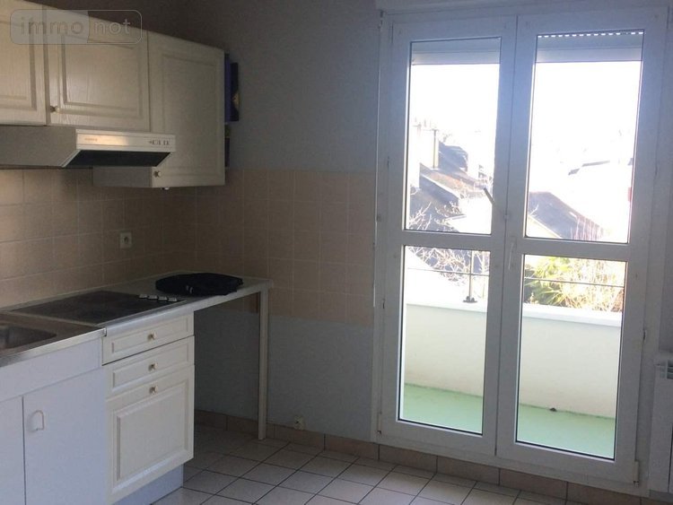 Location appartement Saint-Cyr-sur-Loire 37540 Indre-et-Loire 71 m2 3 pièces 830 euros