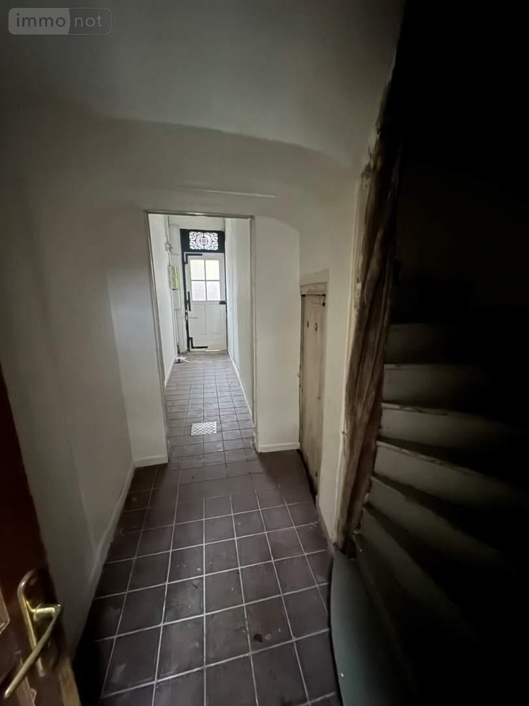 Immeuble a vendre Amboise 37400 Indre-et-Loire 161 m2  216040 euros