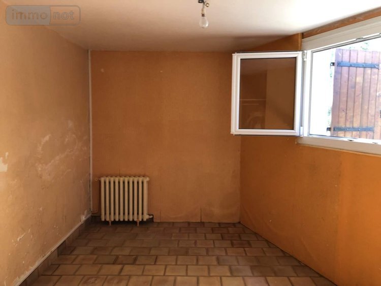 Immeuble a vendre Nouzilly 37380 Indre-et-Loire 254 m2  220000 euros