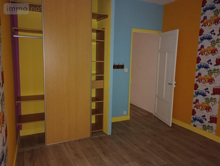 Fonds et murs commerciaux a vendre Montoire-sur-le-Loir 41800 Loir-et-Cher 230 m2  270400 euros