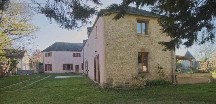 propriete a vendre Courtempierre 45490 Loiret 469 m2 14 pièces 593875 euros