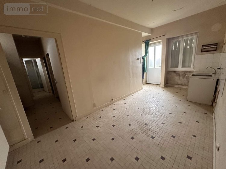 Maison a vendre Vernoil le Fourrier 49390 Maine-et-Loire 220 m2  84800 euros