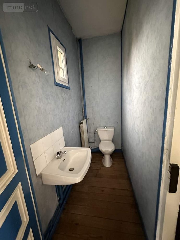 Maison a vendre Vernoil le Fourrier 49390 Maine-et-Loire 220 m2  84800 euros