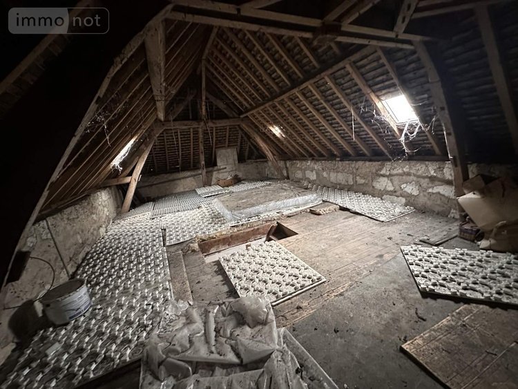 Maison a vendre Vernoil le Fourrier 49390 Maine-et-Loire 220 m2  84800 euros