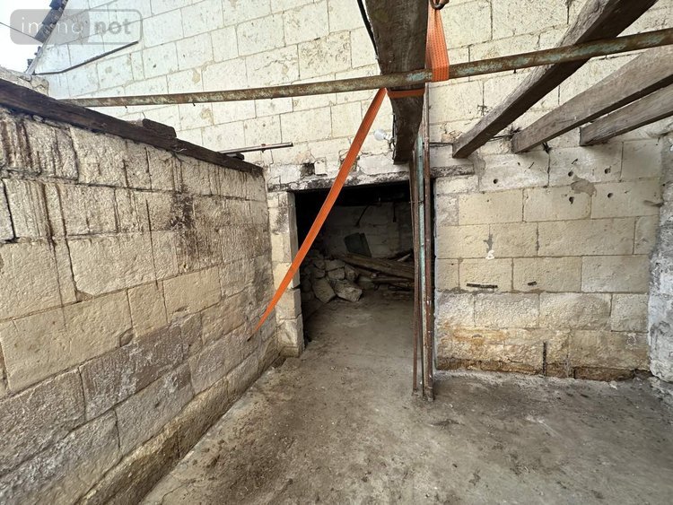 Bien agricole a vendre Vernantes 49390 Maine-et-Loire 110 m2  58300 euros