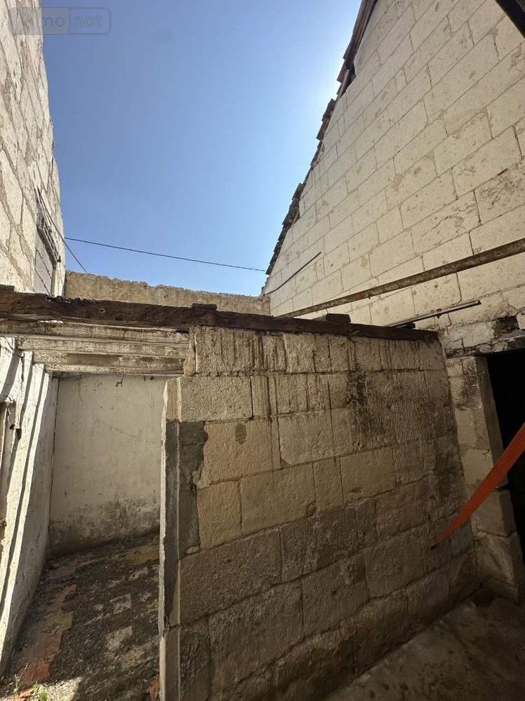 Bien agricole a vendre Vernantes 49390 Maine-et-Loire 110 m2  58300 euros